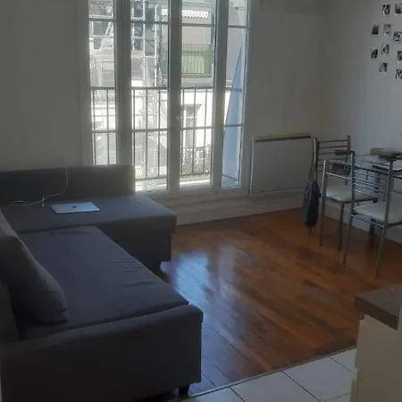 Cosy In 15th Arrondissement Apartment
